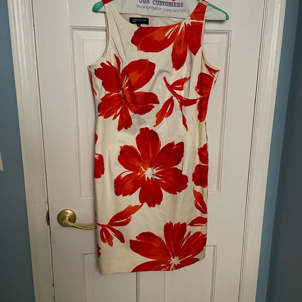 Vintage 90s Jones New York Cream Midi shift Dress with Red Floral Print